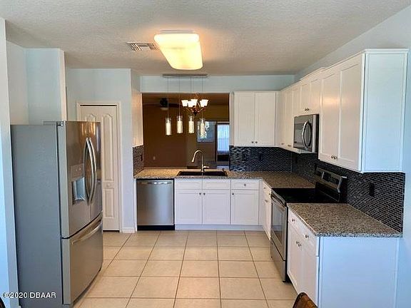 5th image of 2604 Star Coral Ln