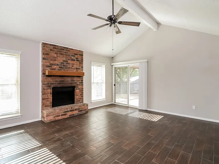 5911 Woodsetter Ln — Photo 7