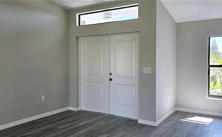 4300 11th St W — Photo 3