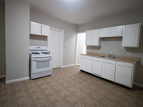 2nd image of 431 Greenwich Ave #1A