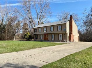 5286 Cedarhurst Dr, West Bloomfield, MI 48322