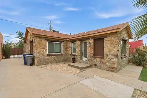 1310 E San Antonio Ave Photo 1
