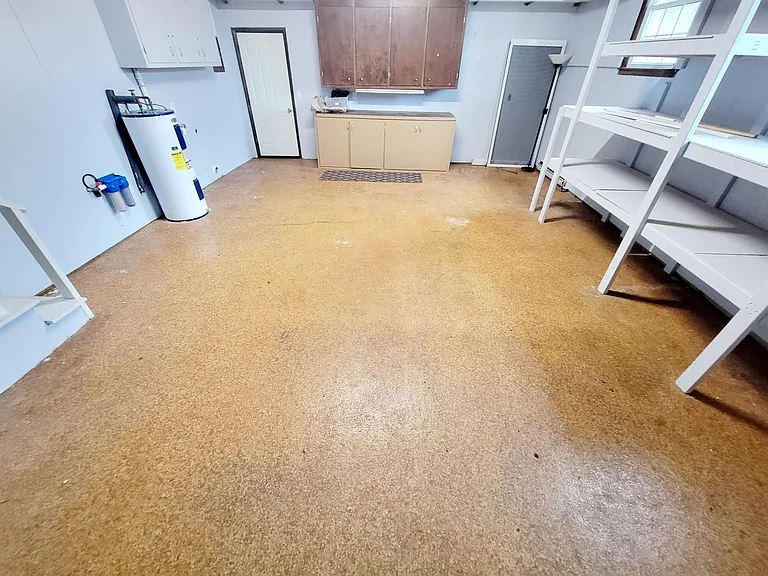 2404 Blanche Dr — Photo 14