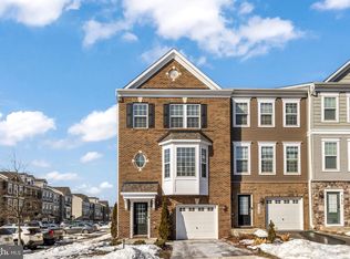 8762 Elsing Green Dr, Manassas, VA 20112