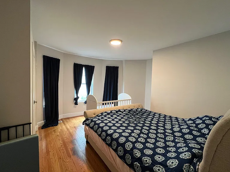 121 Washington St #1 — Photo 3