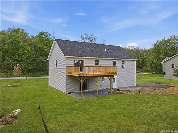 4th image of 109 Robinson Lane