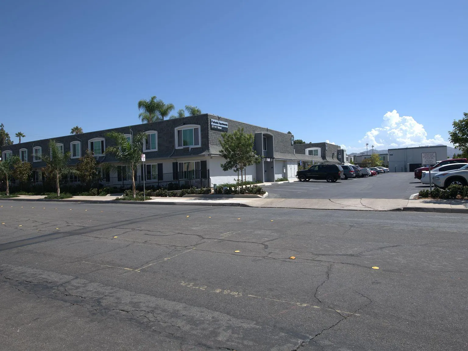 Parkside Apartments — Photo 2