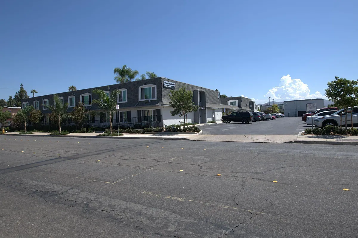 Building Photo - Parkside Apartments
