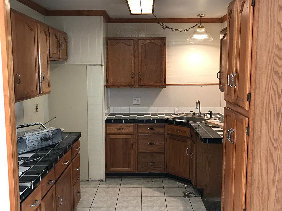 2nd image of 6005 Buchanan Dr