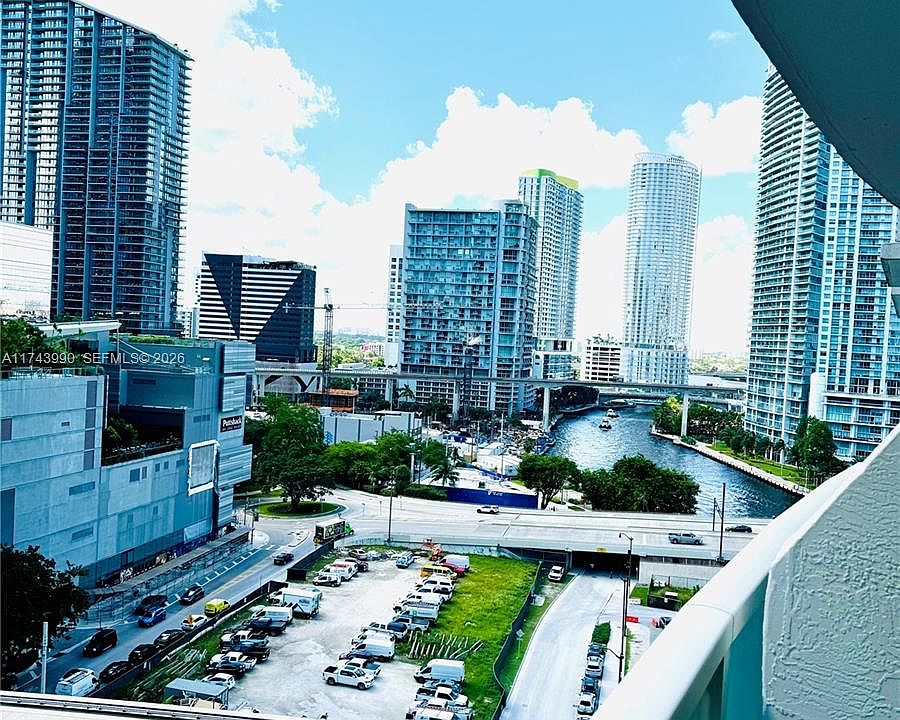 1st image of 41 SE 5th St APT 808