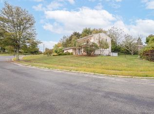 132 Neptune Drive, Monroe, NY 10950