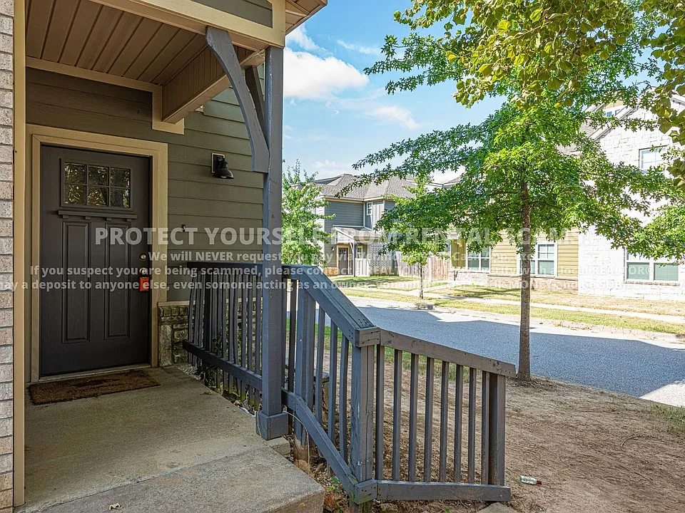 1286 N Corsica Dr