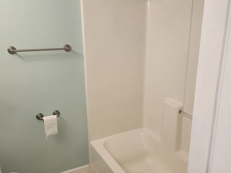 3001 Preble St #8 — Photo 11