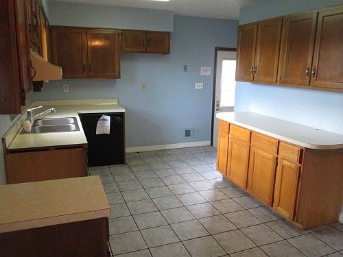 4th image of 4234 Saint Thomas Ave