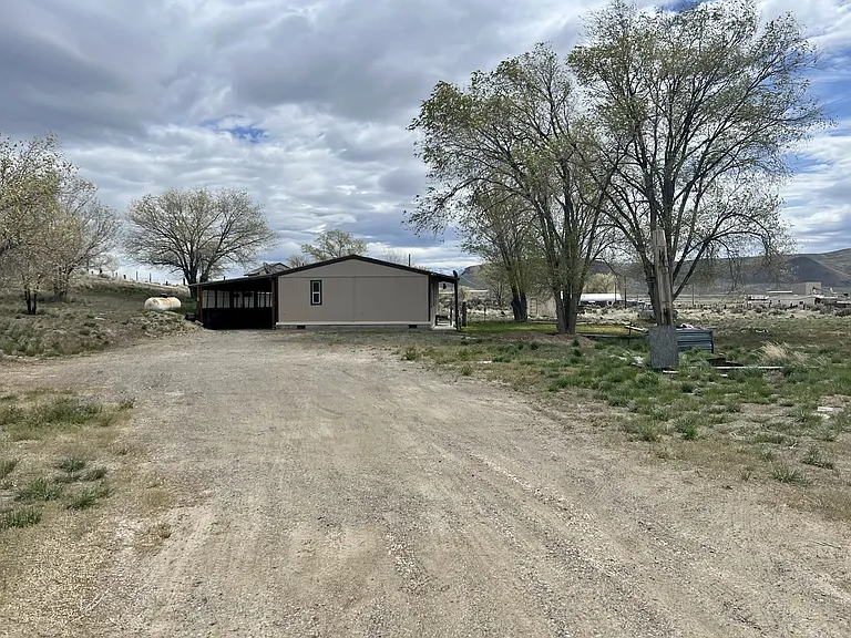 5296 Comanche Ave — Photo 2