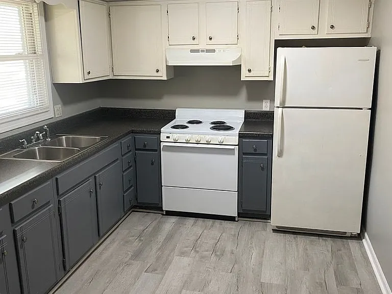 1217 W Reservoir St — Photo 3