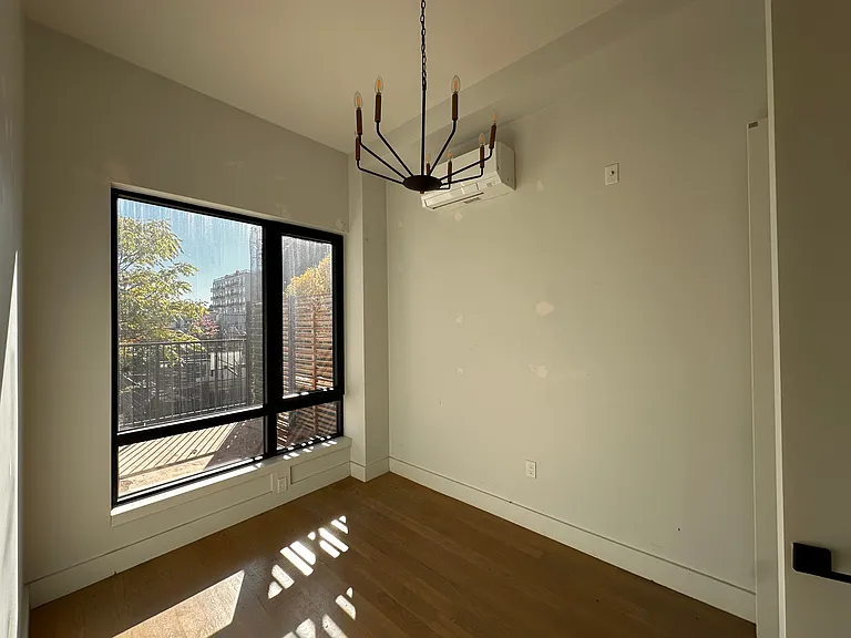 880 Rogers Ave #520 — Photo 6