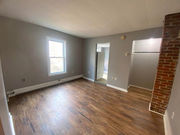 184 S Main St