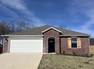 525 Arizona St, Farmington, AR 72730