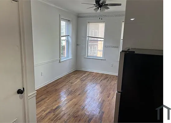 4215 Viola St #2R — Photo 23