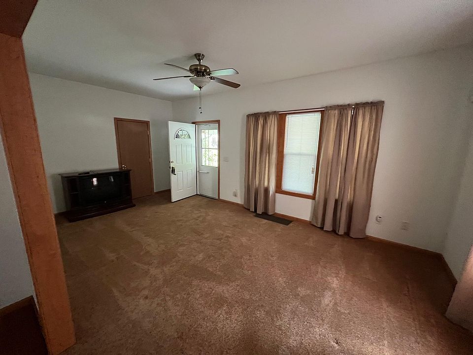 1st image of 148 Eldred Ave