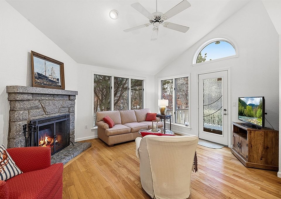 1st image of 33 Quarry Ridge Ln #33