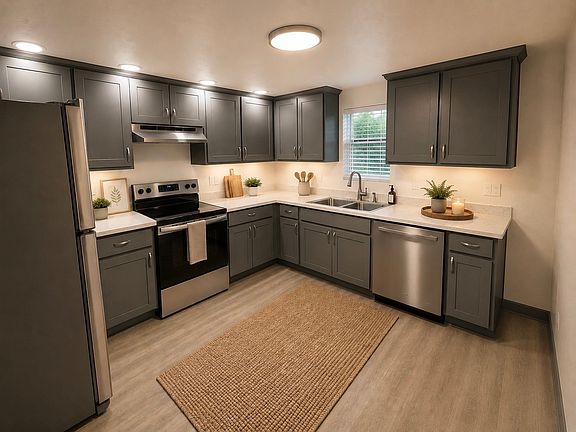 3rd image of 806 S Rusk Ave