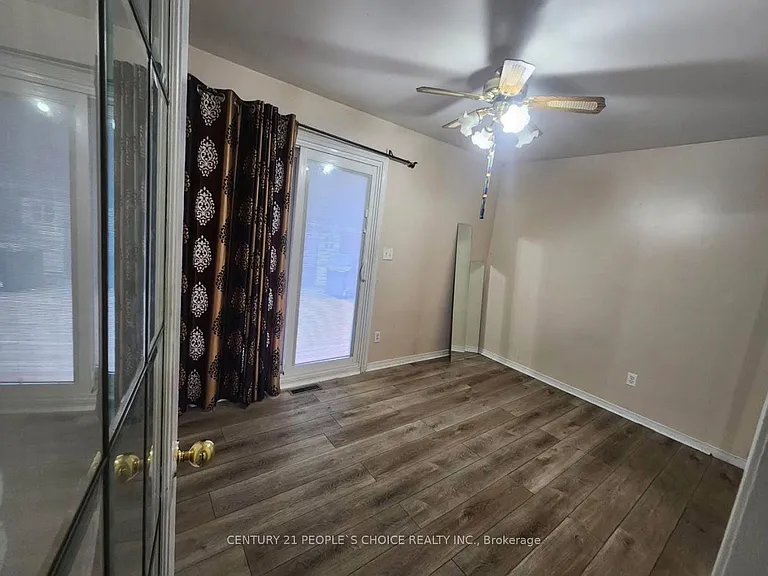 17 Seaborn Rd — Photo 4