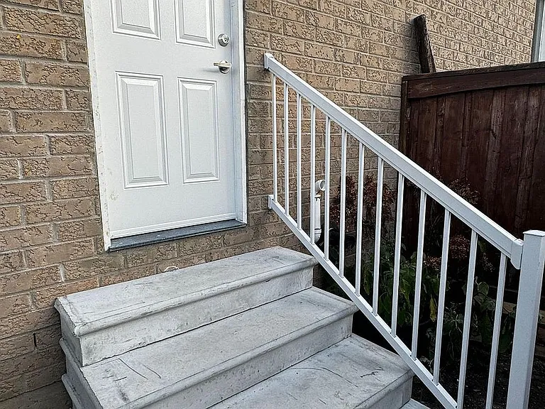 64 Gooseman Cres #BASEMENT — Photo 3