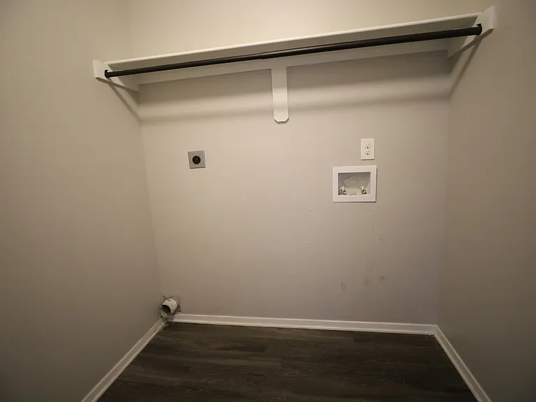 3730 Churchill Dr — Photo 12