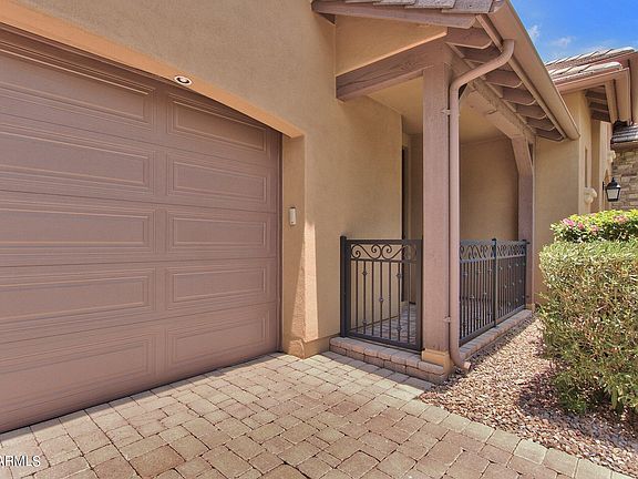 4th image of 1120 W Yosemite Pl
