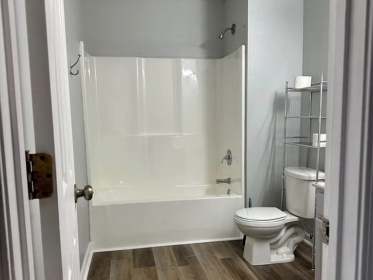 3205 Ludwig St — Photo 6