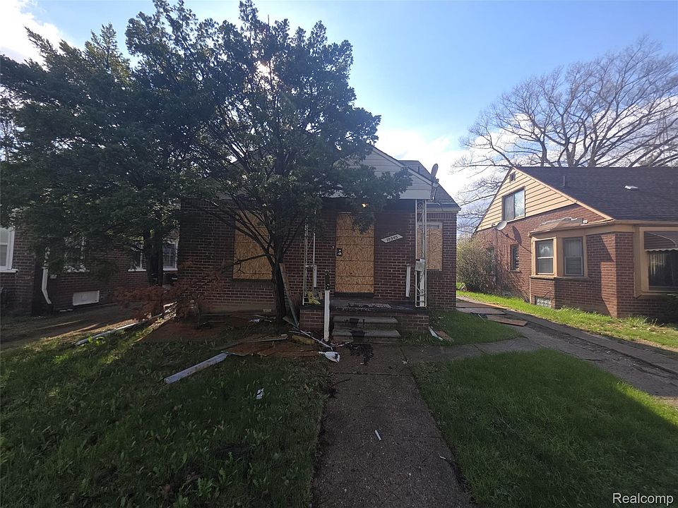 1st image of 18945 Rosemont Ave