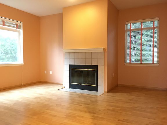 2nd image of 17909 NE 93rd Way #1