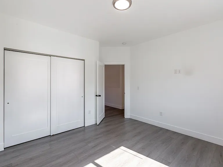1814 E Carol St — Photo 14