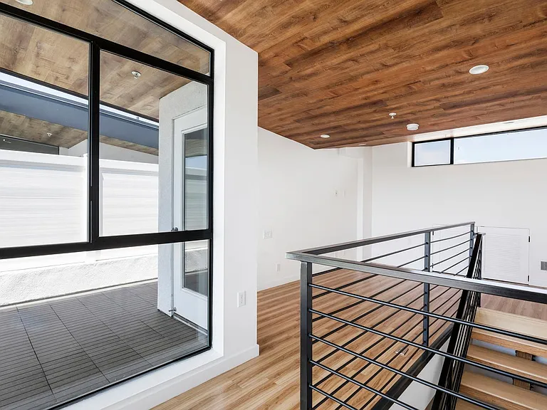 10839 Kling St #1 — Photo 36