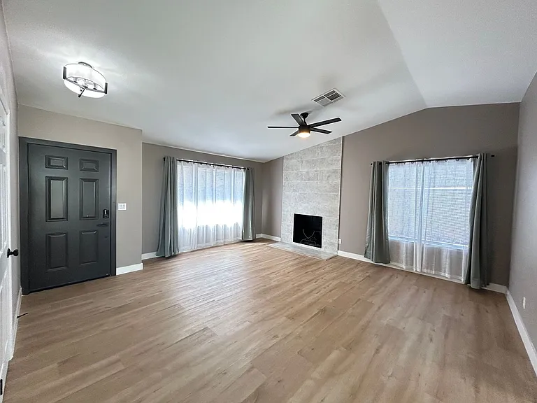 5682 E Monroe Ave — Photo 2