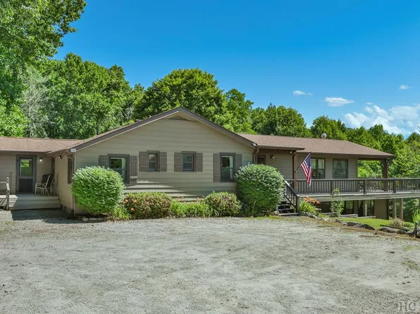 37 Warwick Trail, Cashiers, NC 28717