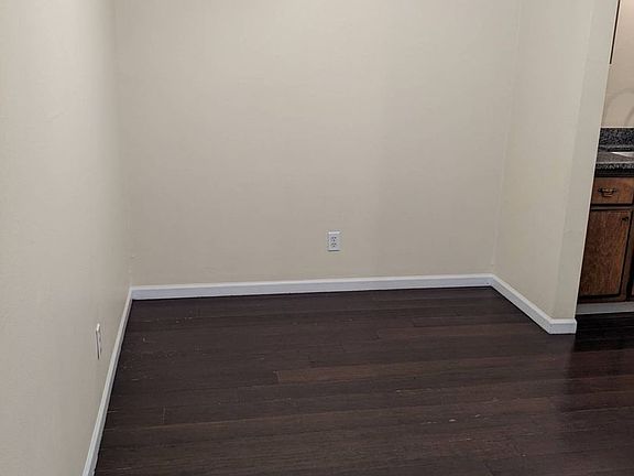 4th image of 3627-3631 N Rockton Ave #3631-304