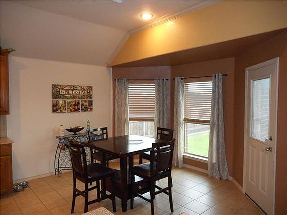5th image of 10637 Devinstone Dr