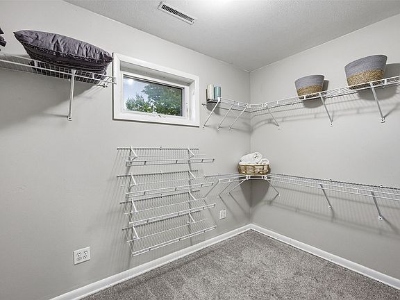 2nd image of 3806 E Avenue Brg