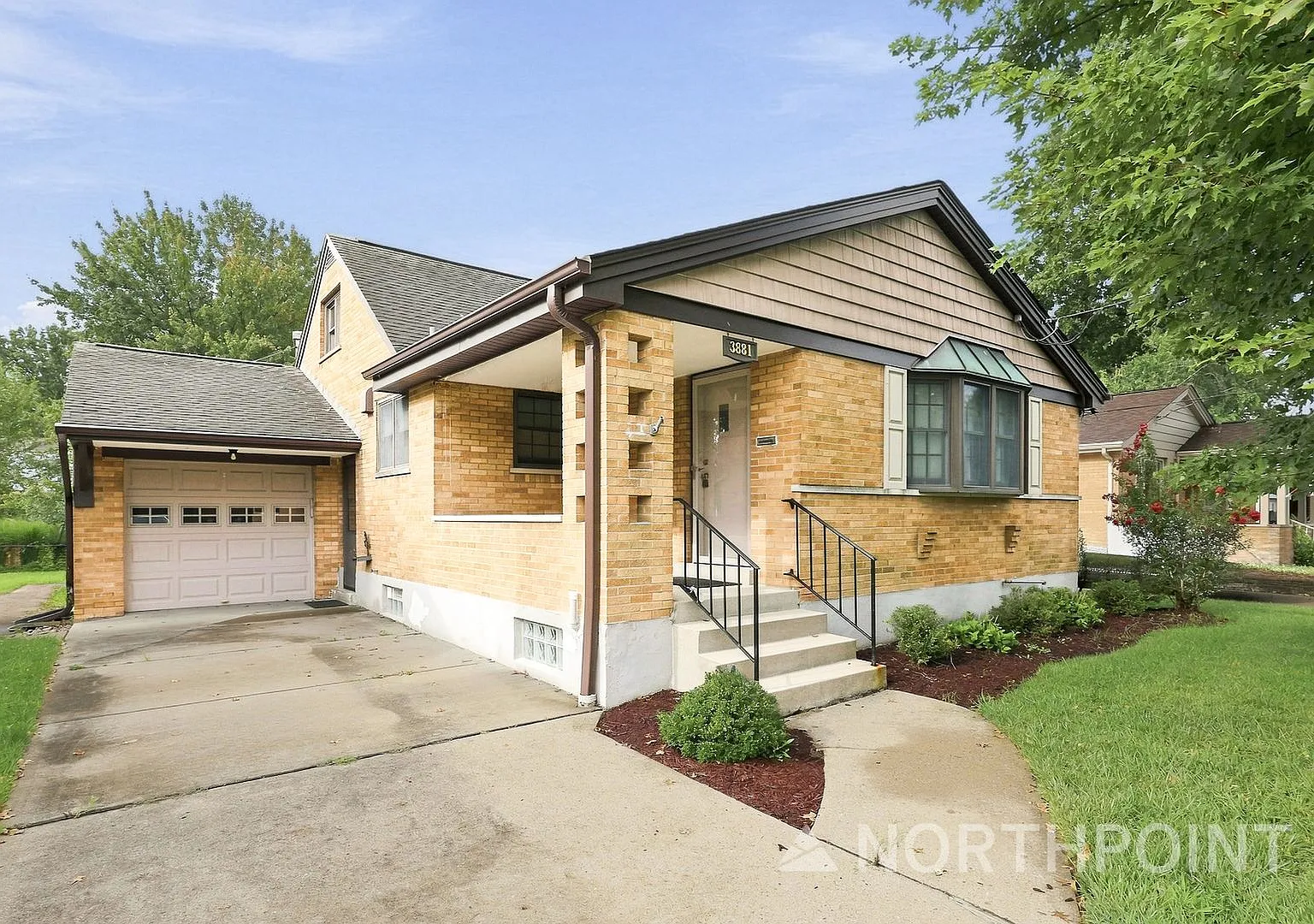 3-Bedroom, 2 Bath Single Family for Rent in Cincinnati, OH | Attached Garage & Nice Large yard — Photo 1