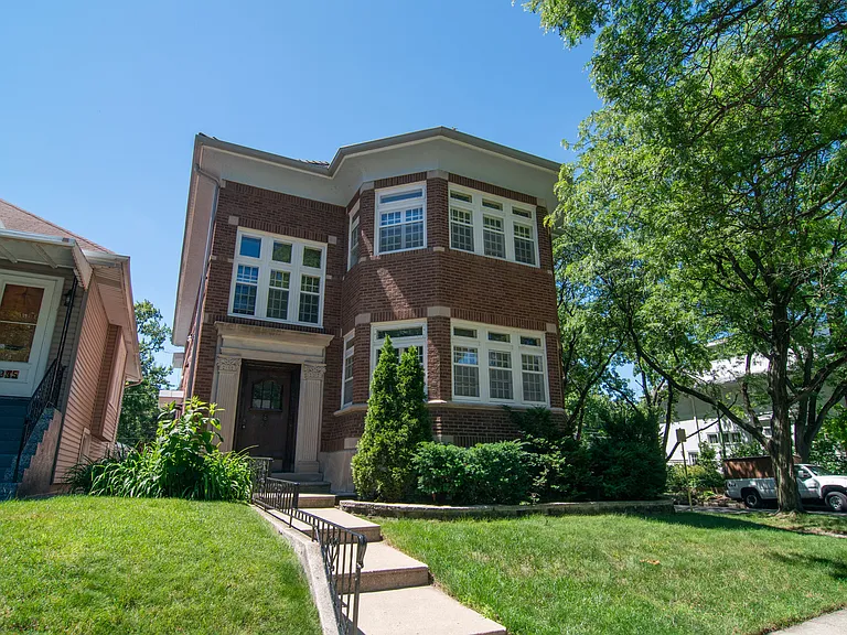 2247 W Estes Ave #1 — Photo 16