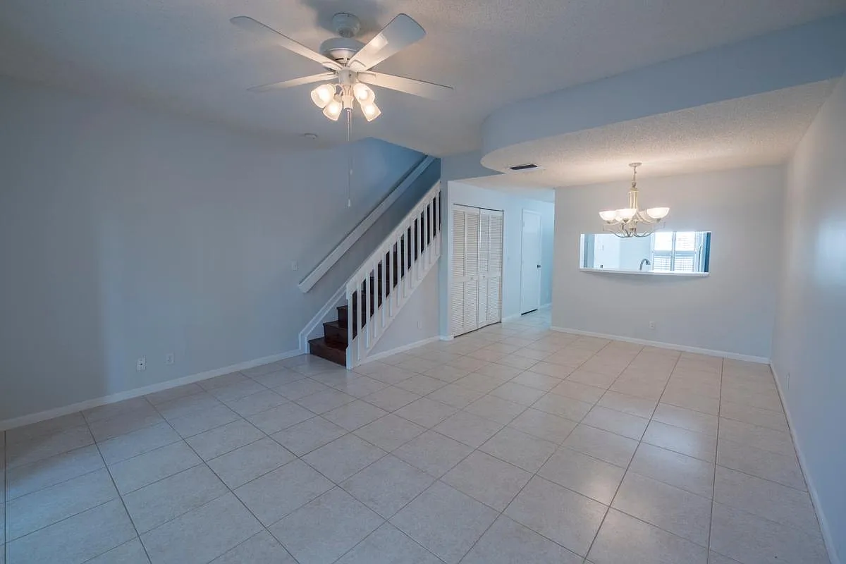 2 bed, 2.5 bath, 1184 sqft, $3,000 — Photo 4