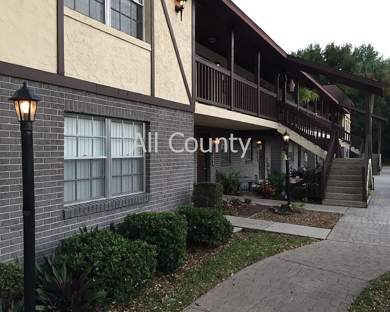 1st image of 3082 Sir Hamilton Cir