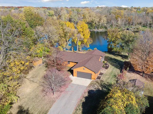 6513 S Edgewater Dr, Beloit, WI 53511