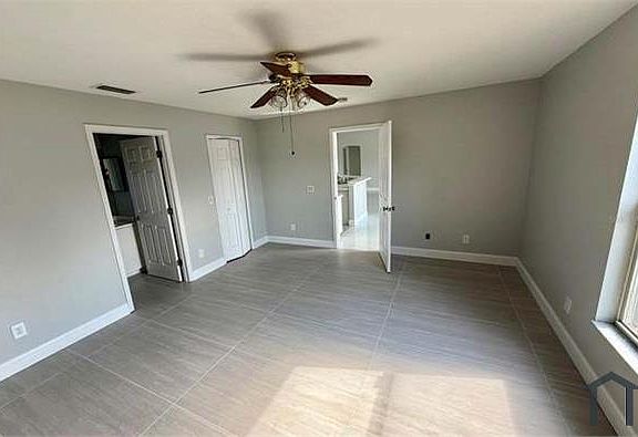 3rd image of 5169 Morandi Ave