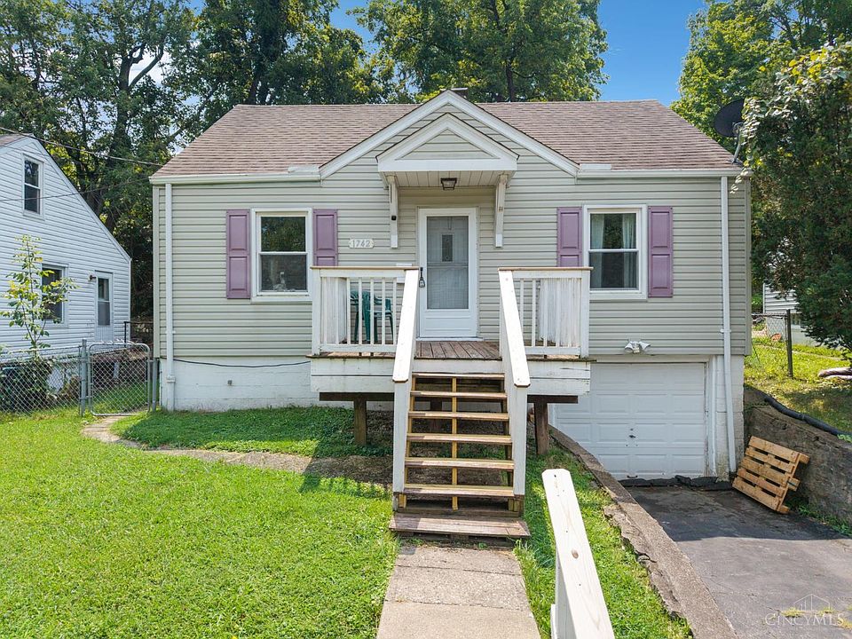 1st image of 1742 Ashbrook Dr