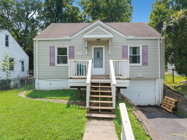 1742 Ashbrook Dr, Cincinnati, OH 45238