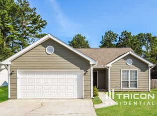 2252 Red Rose Ln, Loganville, GA 30052